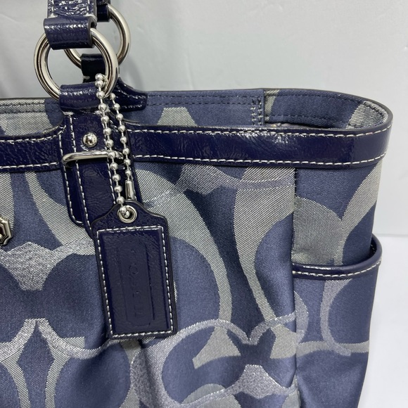 Coach Tote in Metallic Blue canvas. - Picture 4 of 11